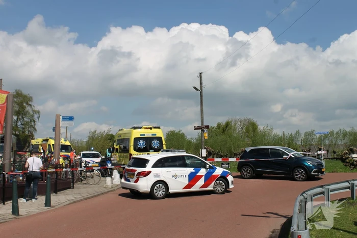 Brommerrijder zwaargewond bij verkeersongeval op kruising