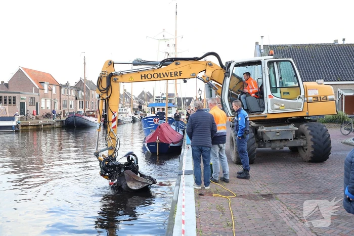 Scooter raakt te water bij ligplaats van watertaxi
