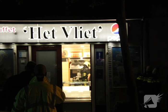 Brandende bakplaat in snackbar veroorzaakt schade
