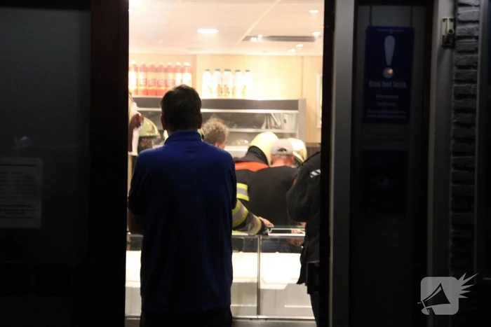Brandende bakplaat in snackbar veroorzaakt schade