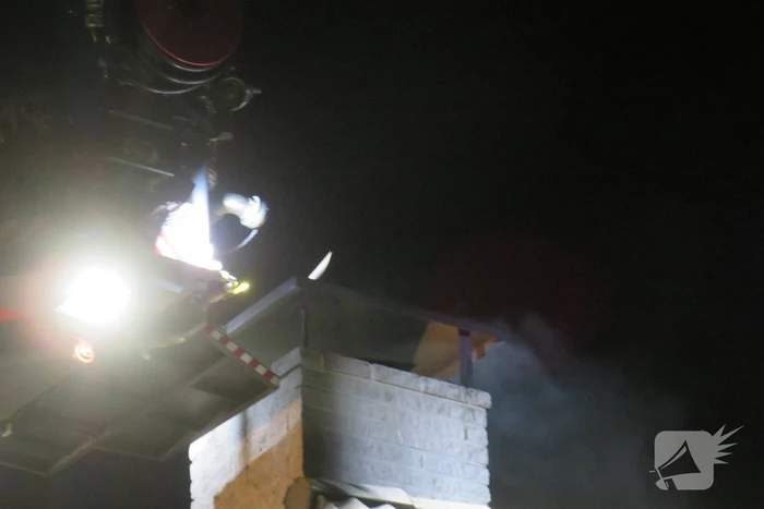 Schoorsteenbrand snel onder controle
