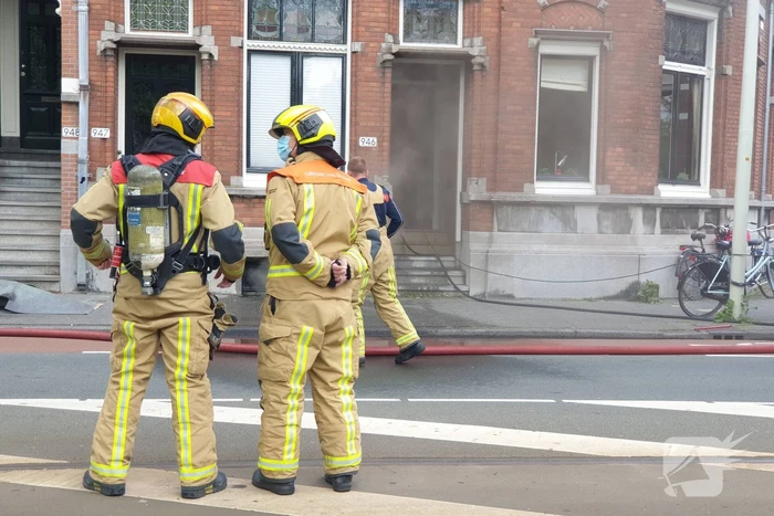 Veel rook door brand in kelder van woning