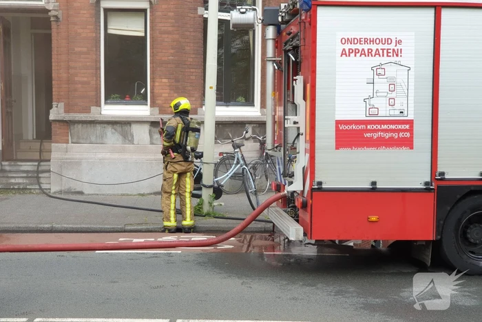 Veel rook door brand in kelder van woning