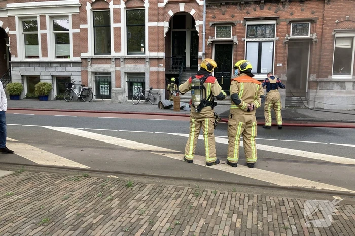 Veel rook door brand in kelder van woning