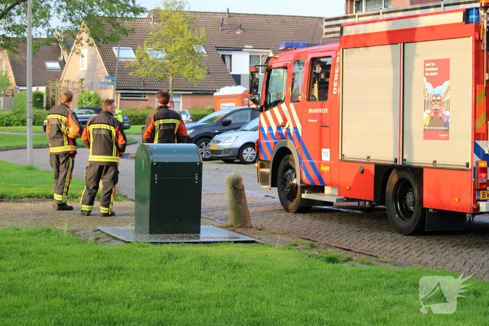 Brandweer doet onderzoek naar vreemde lucht bij meerdere woningen