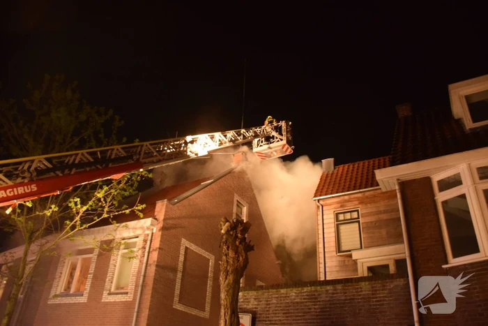 Veel rookontwikkeling bij brand in woning