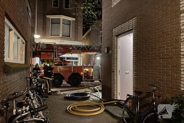 Veel rookontwikkeling bij brand in woning