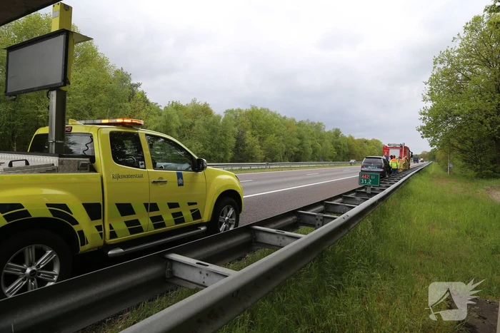 Garage-auto gaat roken tijdens proefrit