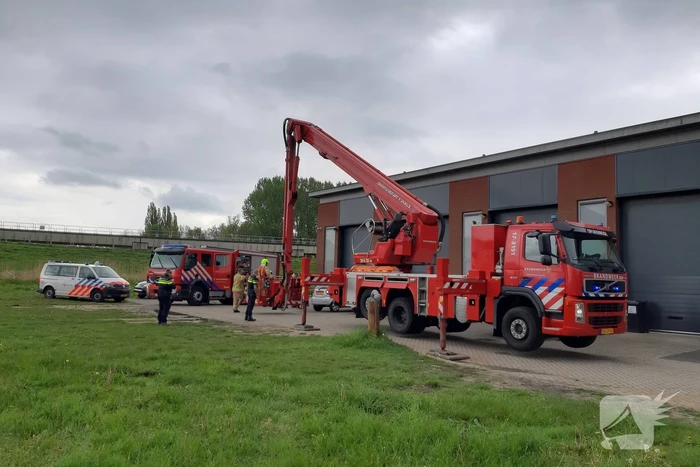 Onderzoek naar rook in loods
