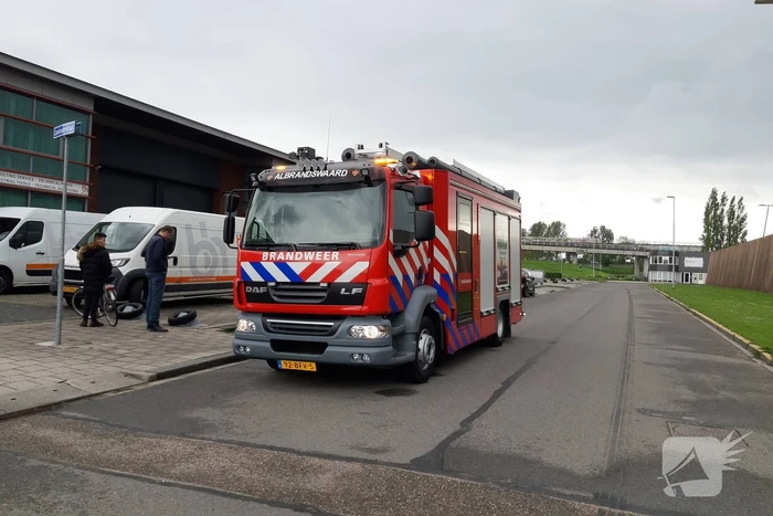 Onderzoek naar rook in loods