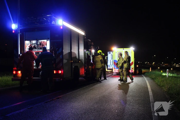 Auto te water, meerdere gewonden