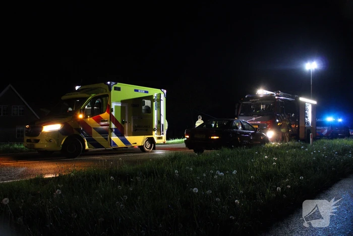 Auto te water, meerdere gewonden