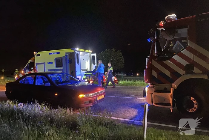 Auto te water, meerdere gewonden
