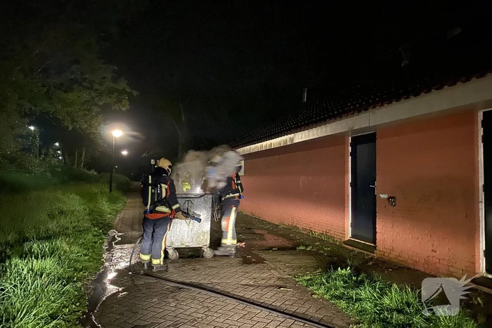 Container vliegt in brand