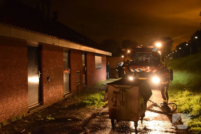 Container vliegt in brand