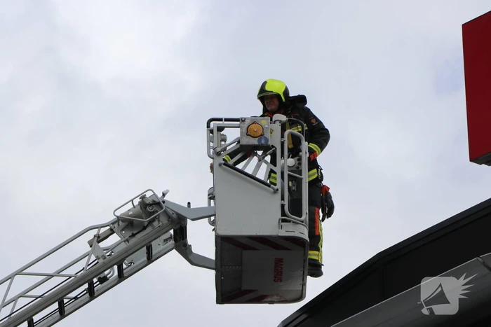 Brandweer doet onderzoek naar brand