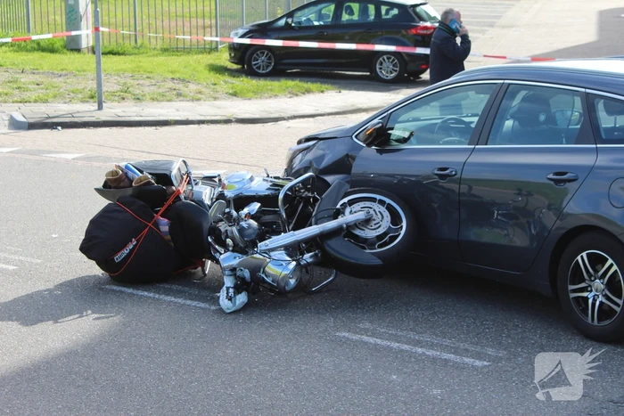 Ernstig ongeval tussen auto en motor