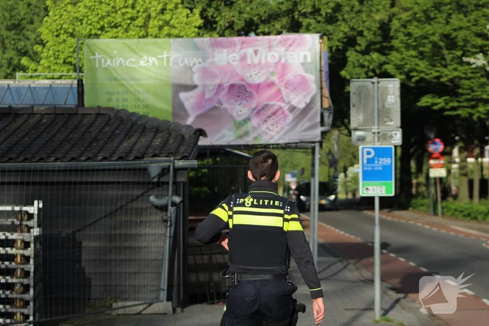 Vrouw van tas beroofd op parkeerplaats