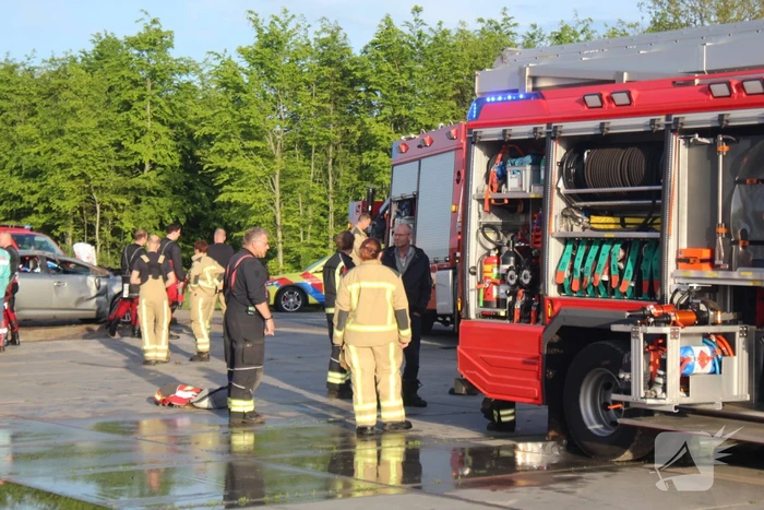 Persoon aangehouden na te water raken met auto