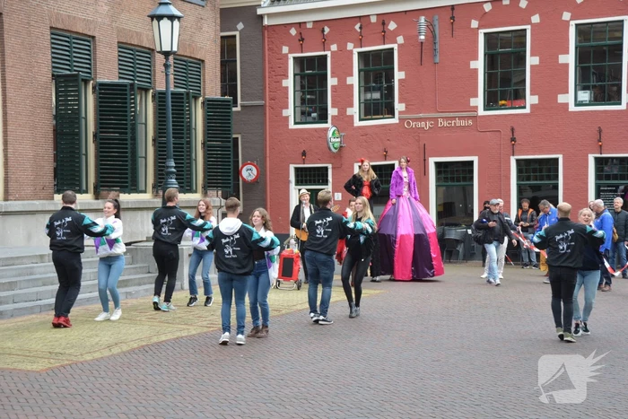 Actie en aanbieden petitie voor toekomst Zalen Schaaf
