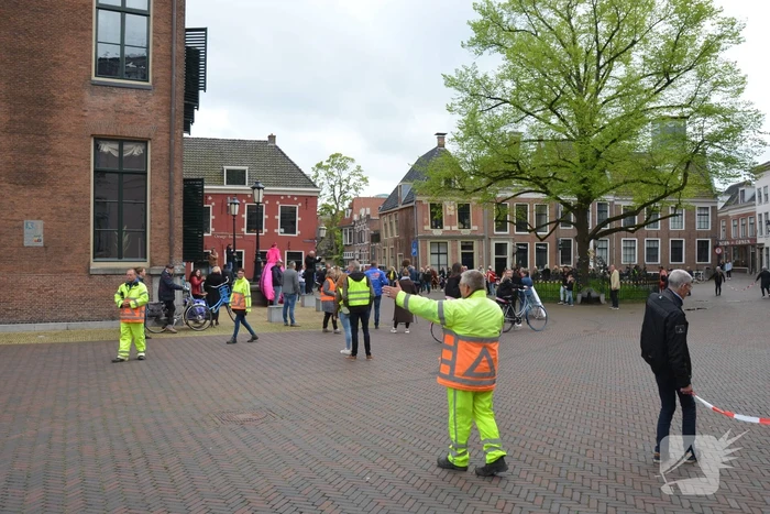 Actie en aanbieden petitie voor toekomst Zalen Schaaf
