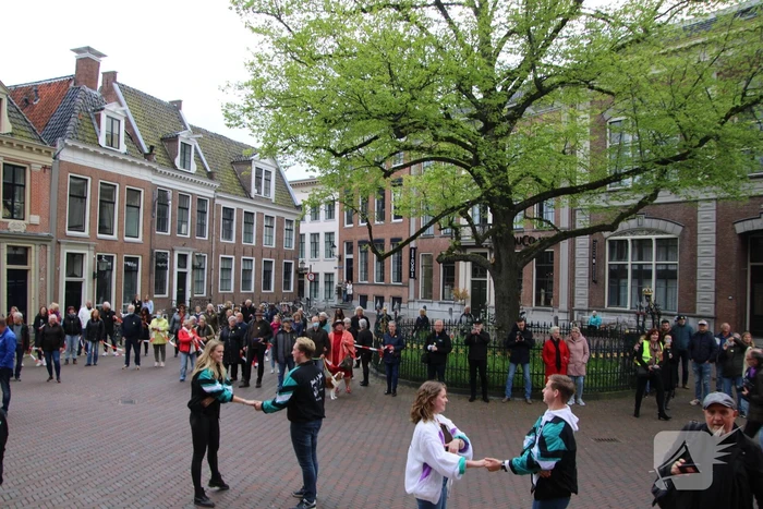 Actie en aanbieden petitie voor toekomst Zalen Schaaf