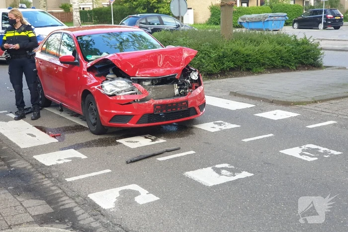 Veel schade bij kop-staartbotsing