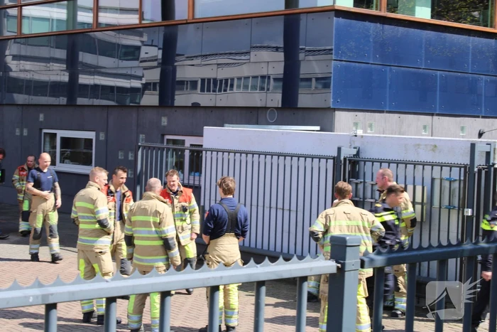 Brandweer doet onderzoek in pand Rijkswaterstaat