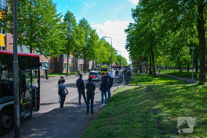 Motorrijder gewond door botsing tegen personenauto