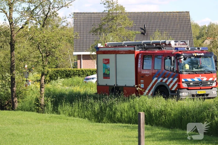 Wielrenner belandt in sloot na aanrijding