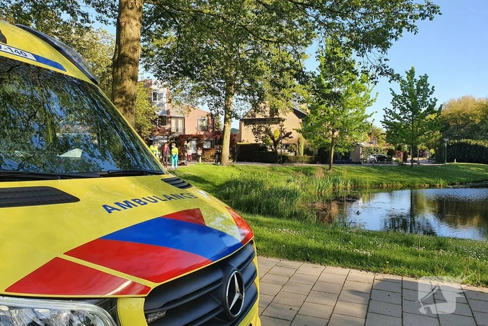 Bezorger ten val met scooter