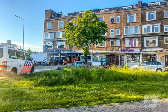 Politie en handhaving ontmantelen hennepkwekerij