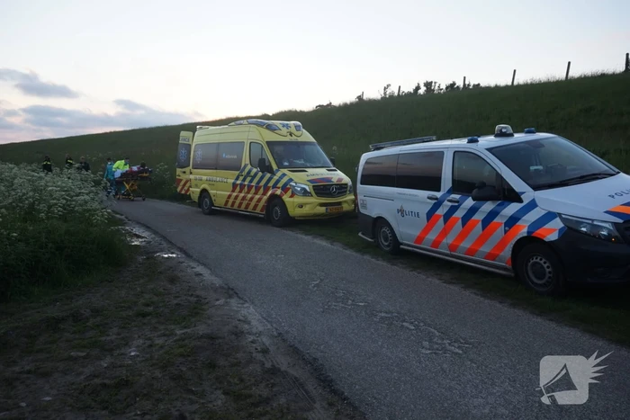 Motorrijder gewond na val op dijk