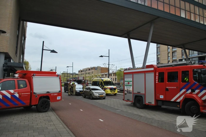 Brand in keuken van flatwoning