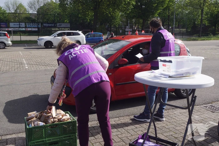 Medewerkers van metalektrobedrijven zijn opnieuw aan het staken