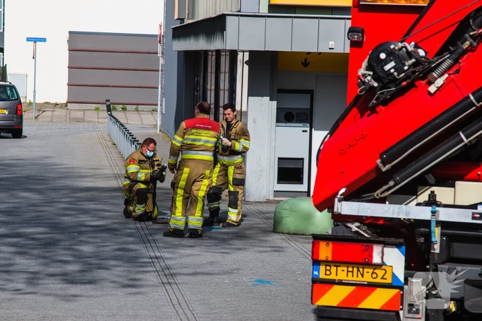 Benzinetank van auto lekgereden