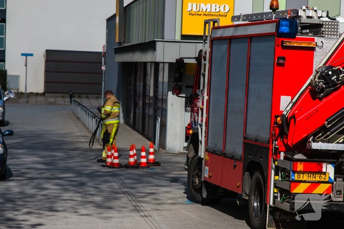 Benzinetank van auto lekgereden