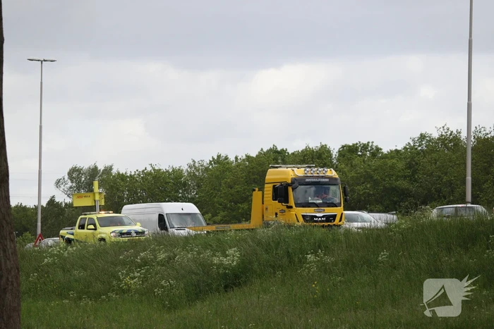 Kop-staartbotsing tussen meerdere voertuigen