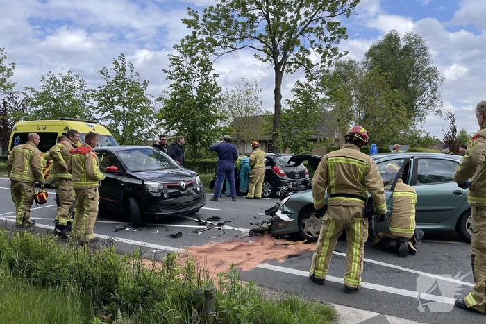 Meerdere gewonden bij flinke crash