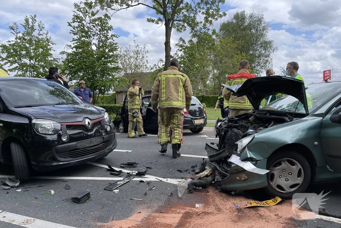 Meerdere gewonden bij flinke crash