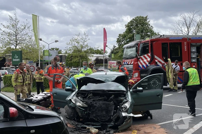 Meerdere gewonden bij flinke crash