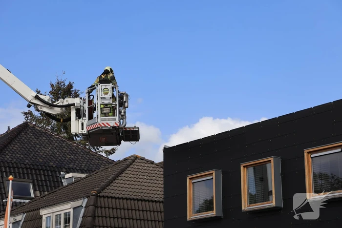 Dakrand komt los door harde wind