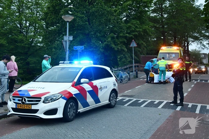 Fietser gewond bij botsing met auto