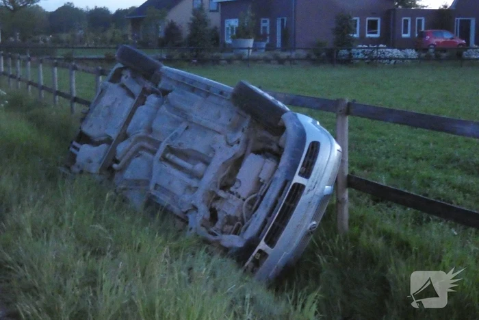 Bestuurder vlucht na ongeval