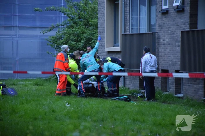 Traumahelikopter ingezet voor val van balkon
