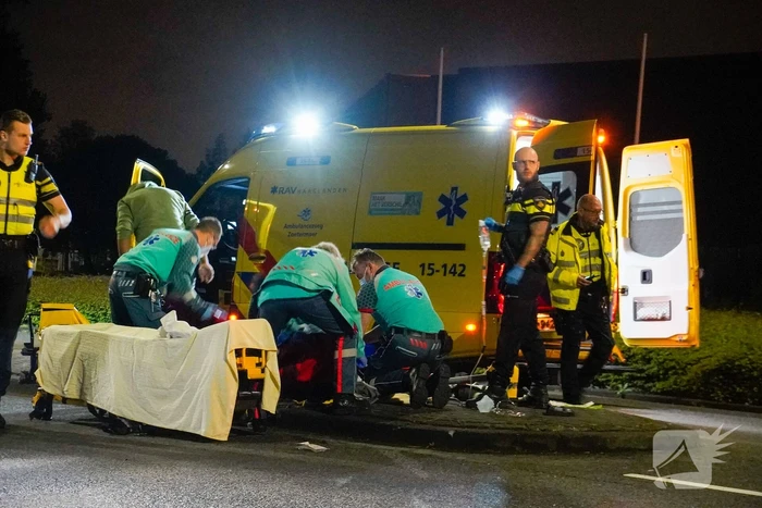 Persoon zwaargewond na ongeval met motorscooter