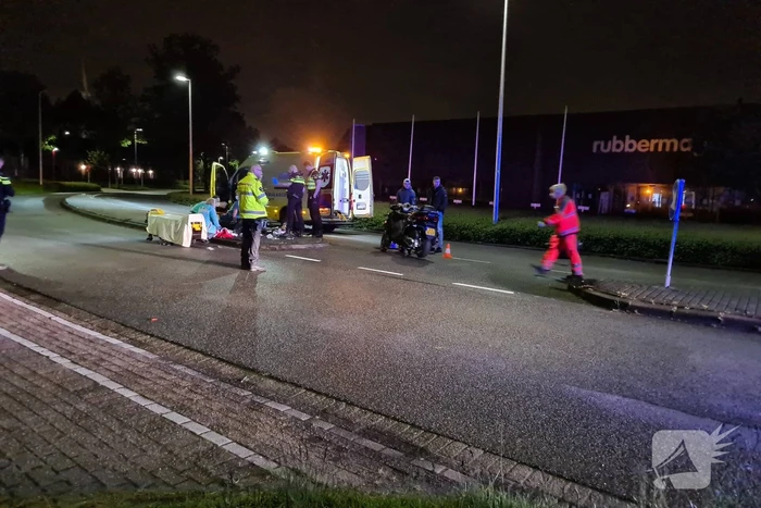Persoon zwaargewond na ongeval met motorscooter