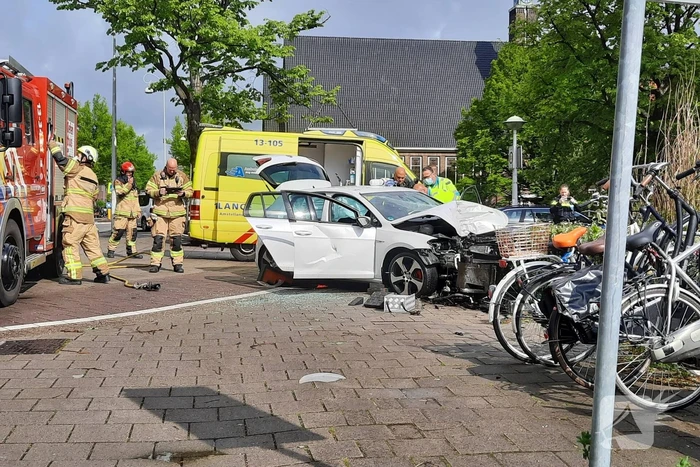 Persoon bekneld na eenzijdig ongeval