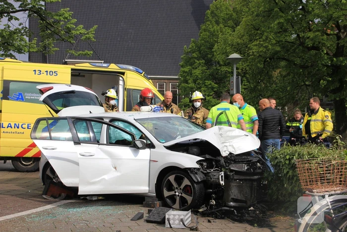 Persoon bekneld na eenzijdig ongeval