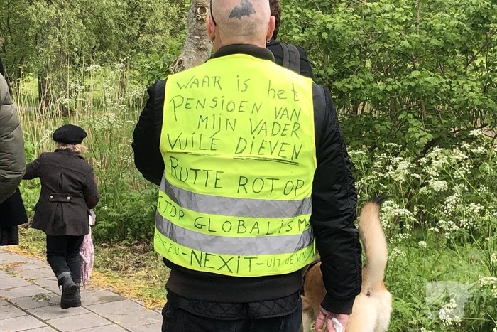 Honderden mensen lopen vrijheidsmars